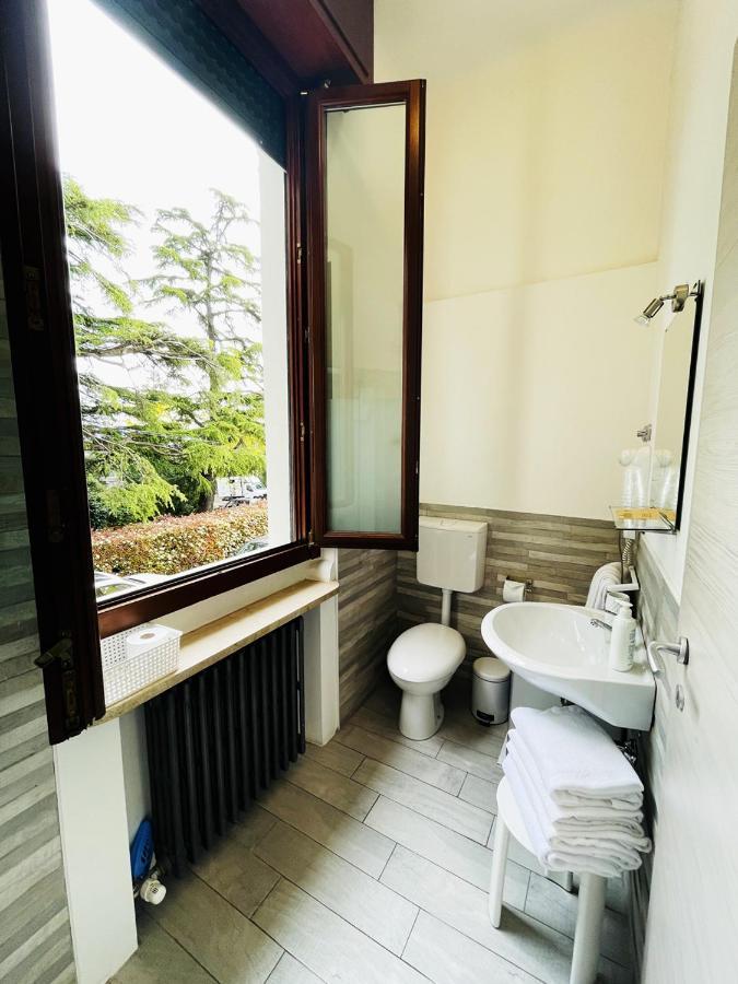 فندق Casa Giulietta ديسينسانو ديل غاردا المظهر الخارجي الصورة